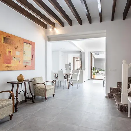 Historic Townhouse Casa Bugera 3 Bedrooms Private Pool Walking Distance To Centre *